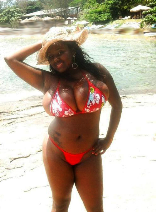 juggs ebony in bikini