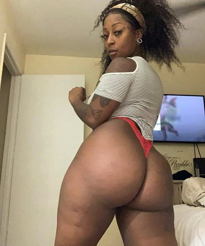 porn pictures of hot naked black milf