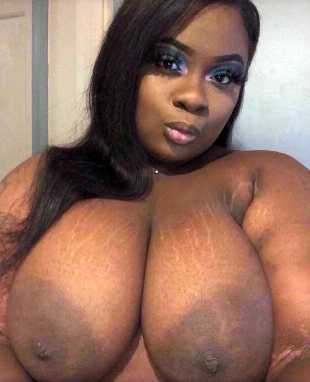 lowering ebony big tits xxx pics