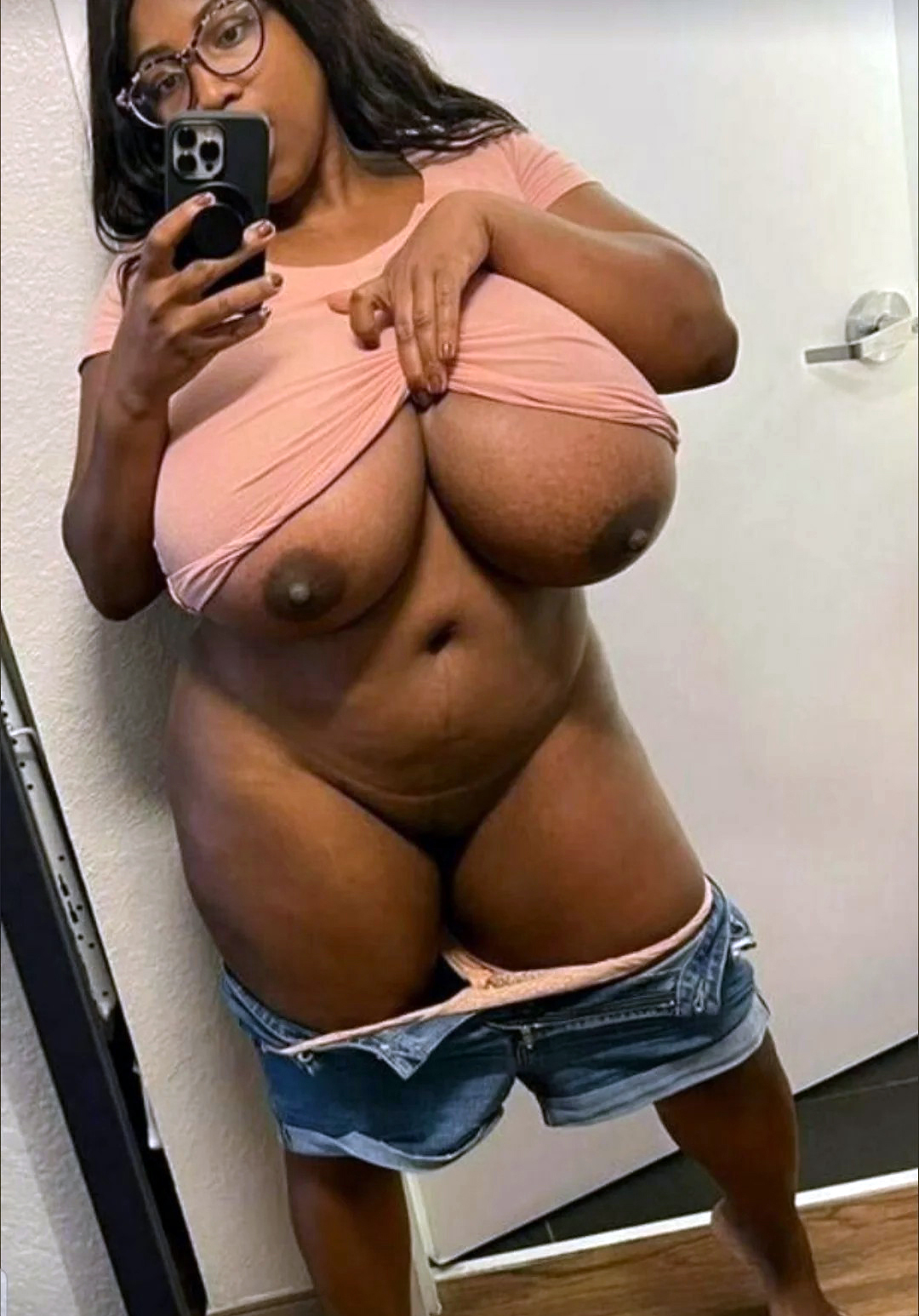 busty Negro milfs seduction