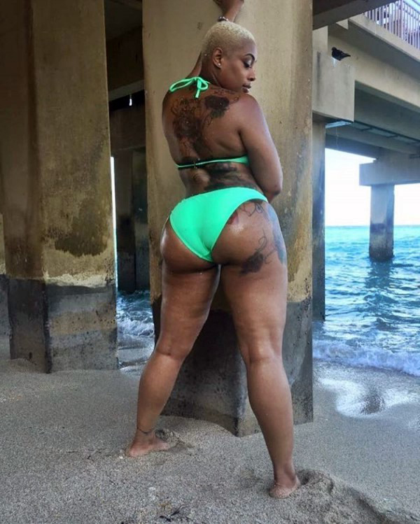 nude ebony in bikinis xxx pics