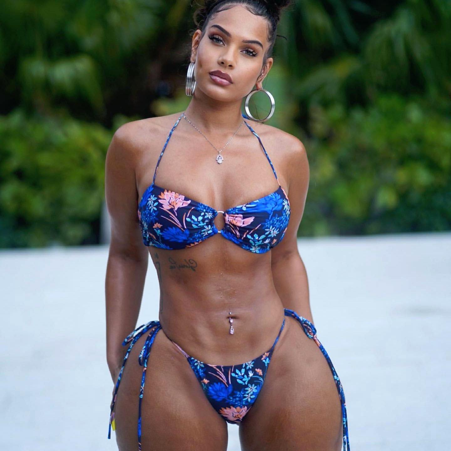 ebony bikini models first undecorated poses