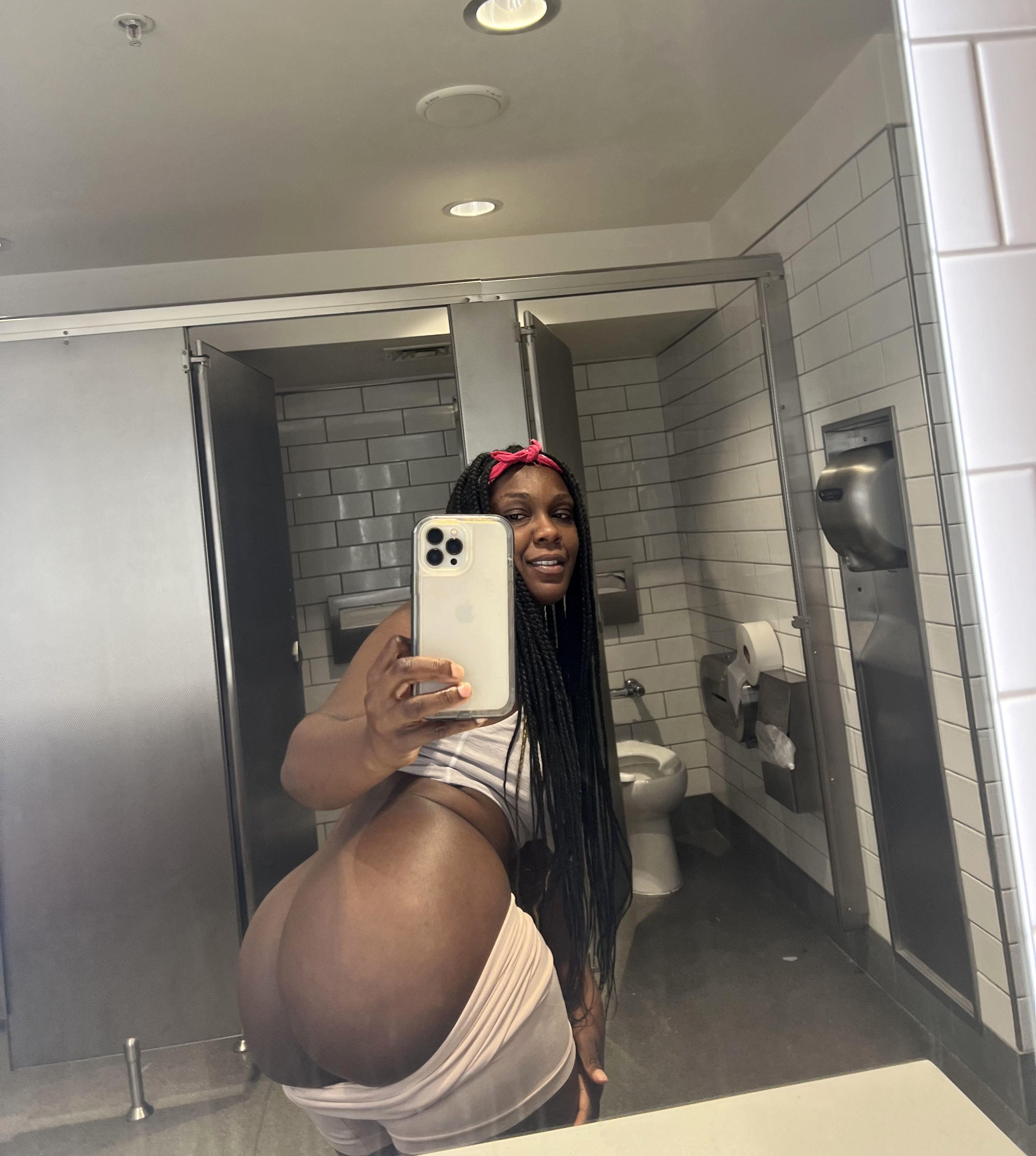 unmask pics of african big booty