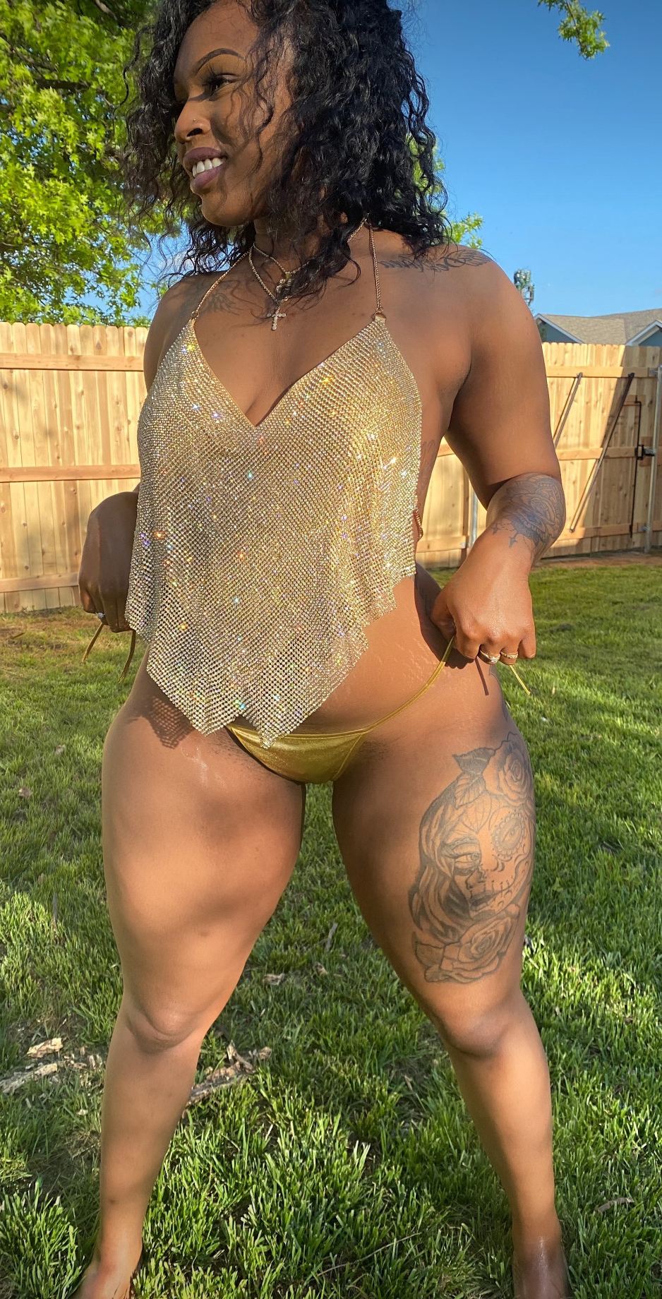 amature curvy ebony photo