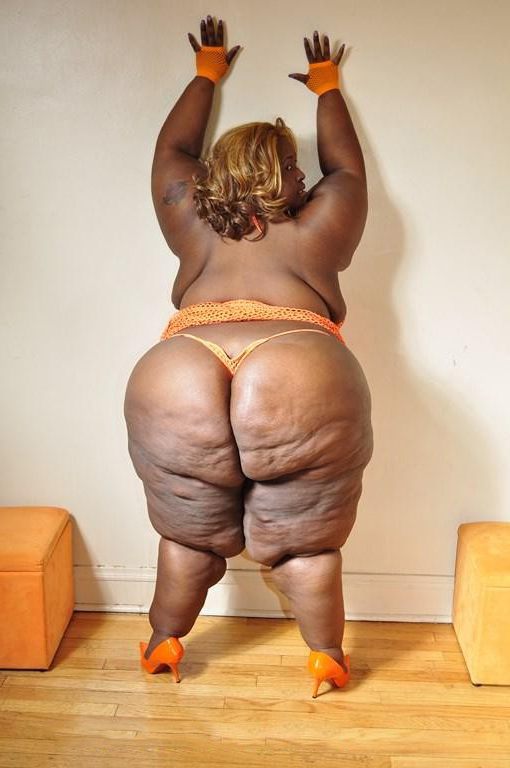 porn pictures of thick baleful mom