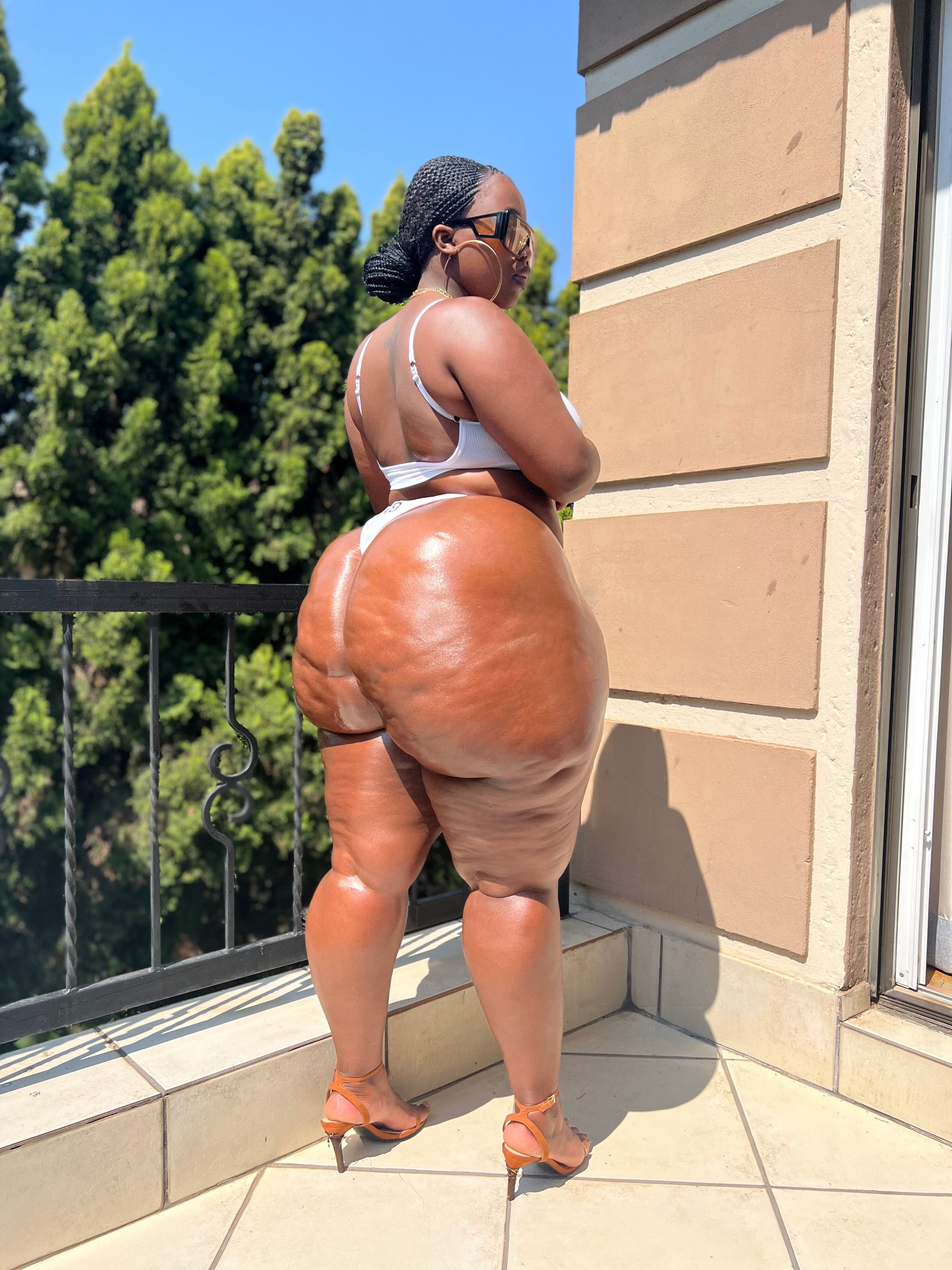 beautiful ebony outdoor porn
