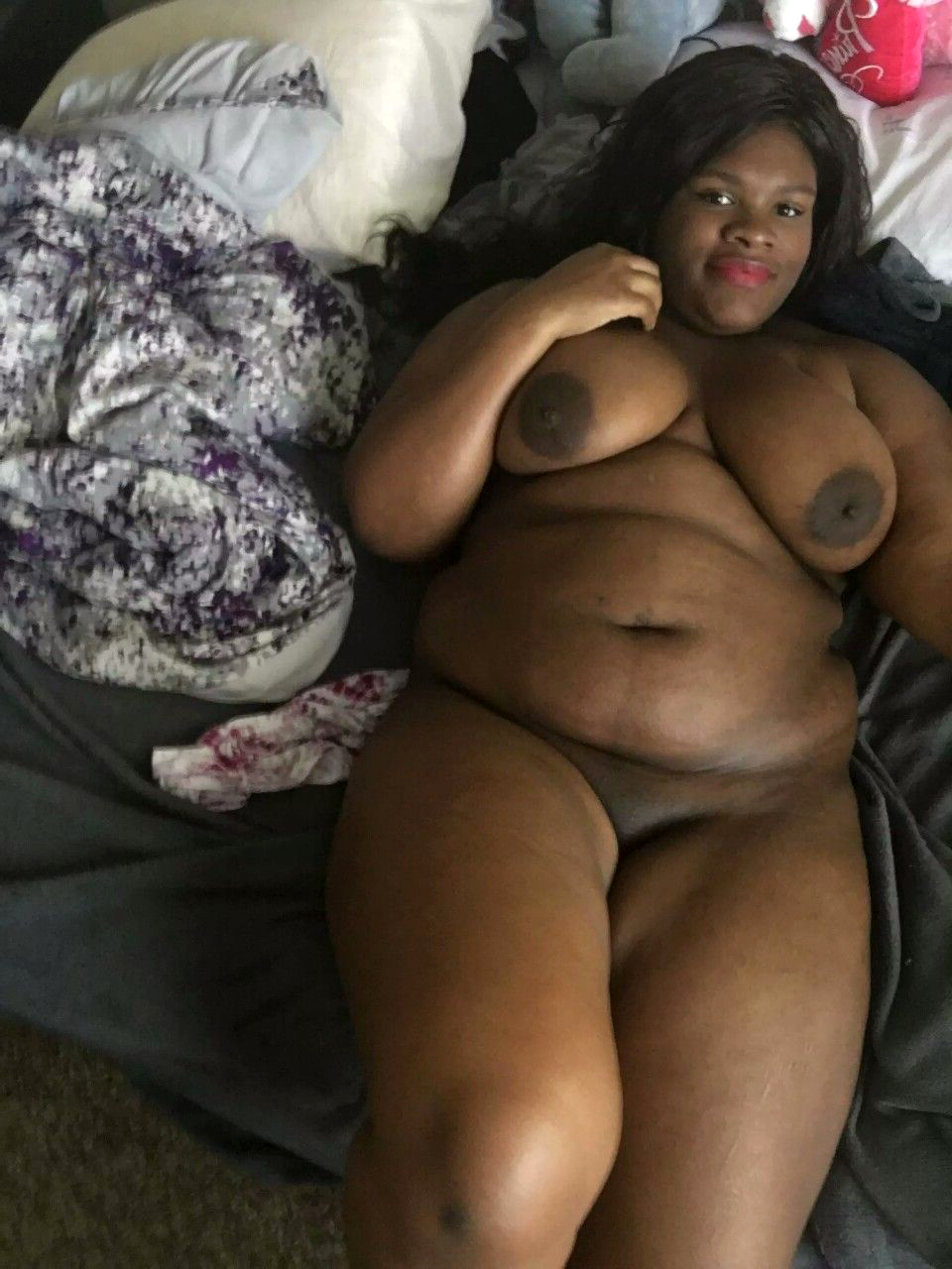 jet-black bbw solo free unclad pics