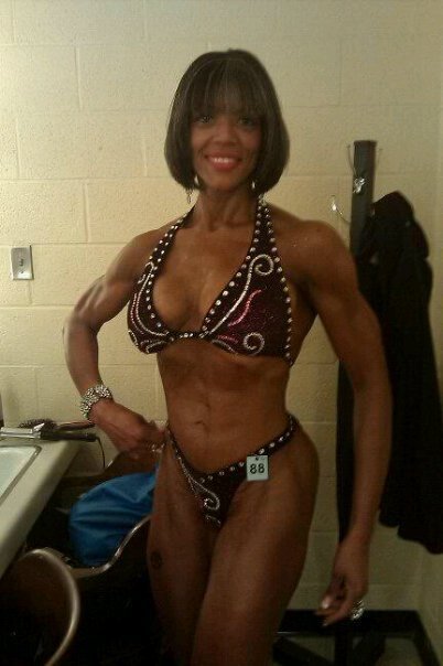 ebony muscle downcast nude pics