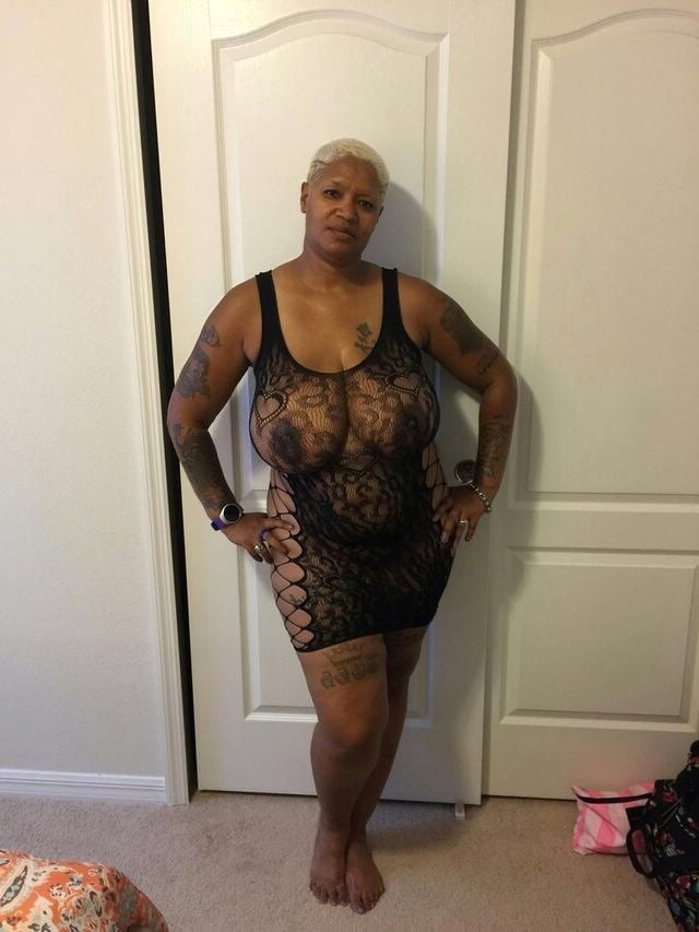 pretty horny old ebony milfs