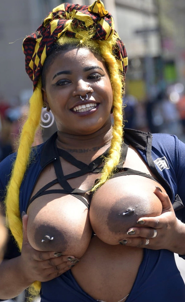 pretty chubby boobs black girls