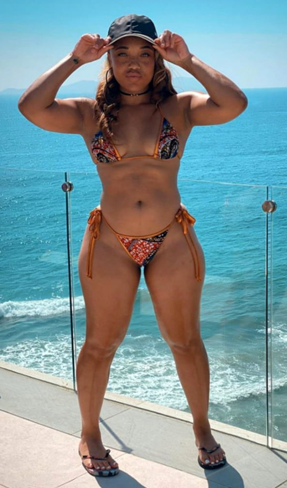 ebony bikini babes free porn pics